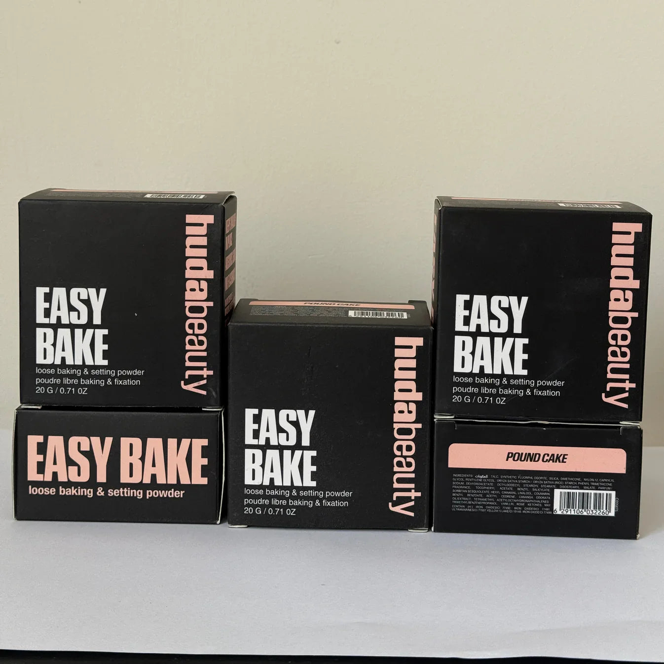 Huda Beauty Easy Bake Loose Baking & Setting Powder