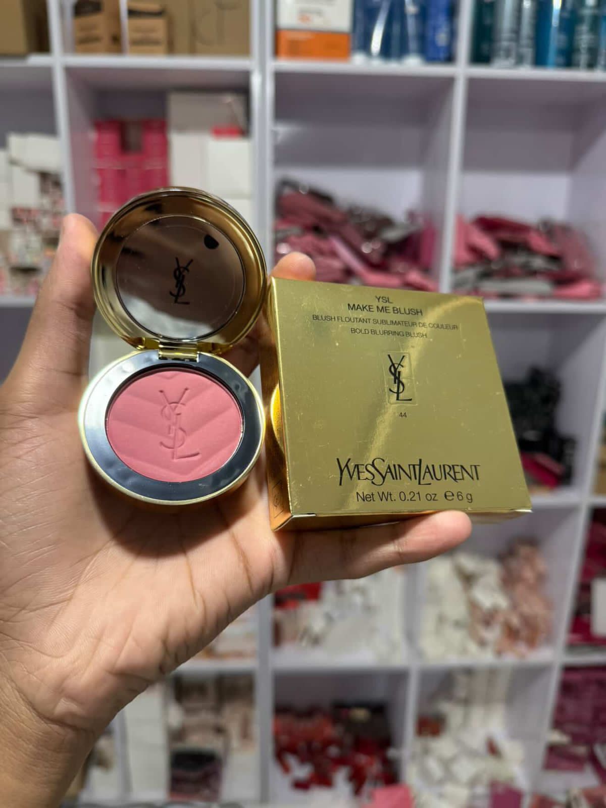 YSL- MAKE ME BLUSH 24H BUILDABLE BLURRING POWDER BLUSH